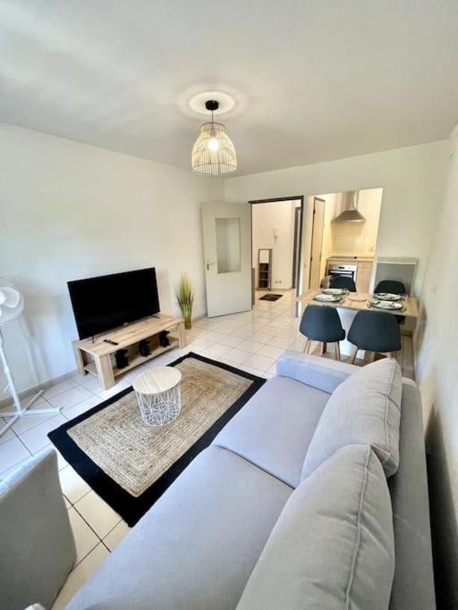 Varsovia/Parking Privee/Calme Appartement Carcassonne Buitenkant foto